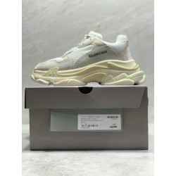 GT Batch Balenciaga Triple S White 2018 Reissue