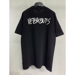 Vetements Script Tee Black