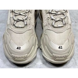 GT Batch Balenciaga Triple S Leather Free Beige